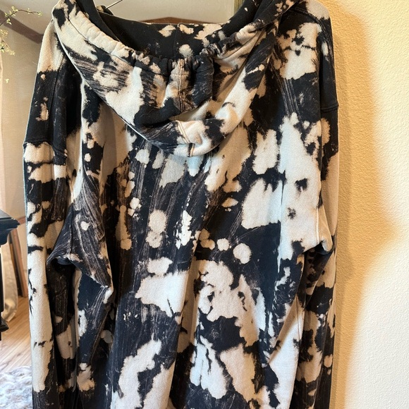 Gilded Intent Black and White Graphic Hoodie - Picture 5 of 6